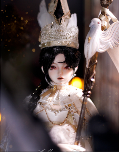 White Crow Wall | Preorder | DOLL