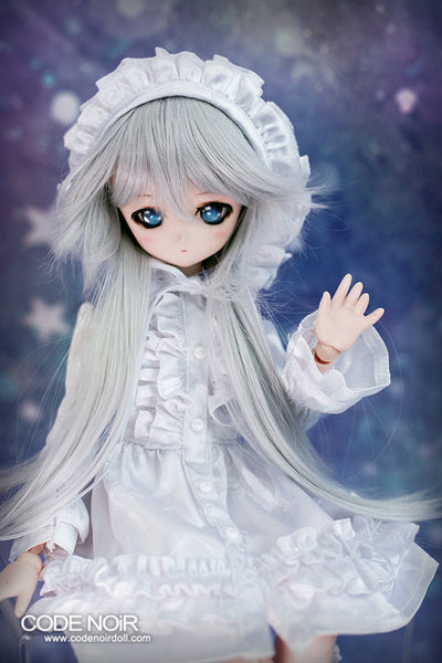 CMD000092 White Träumerei [Limited Time] | Preorder | OUTFIT