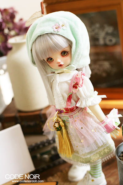 CYD000149 Green Apple Girl [Limited Time] | Preorder | OUTFIT