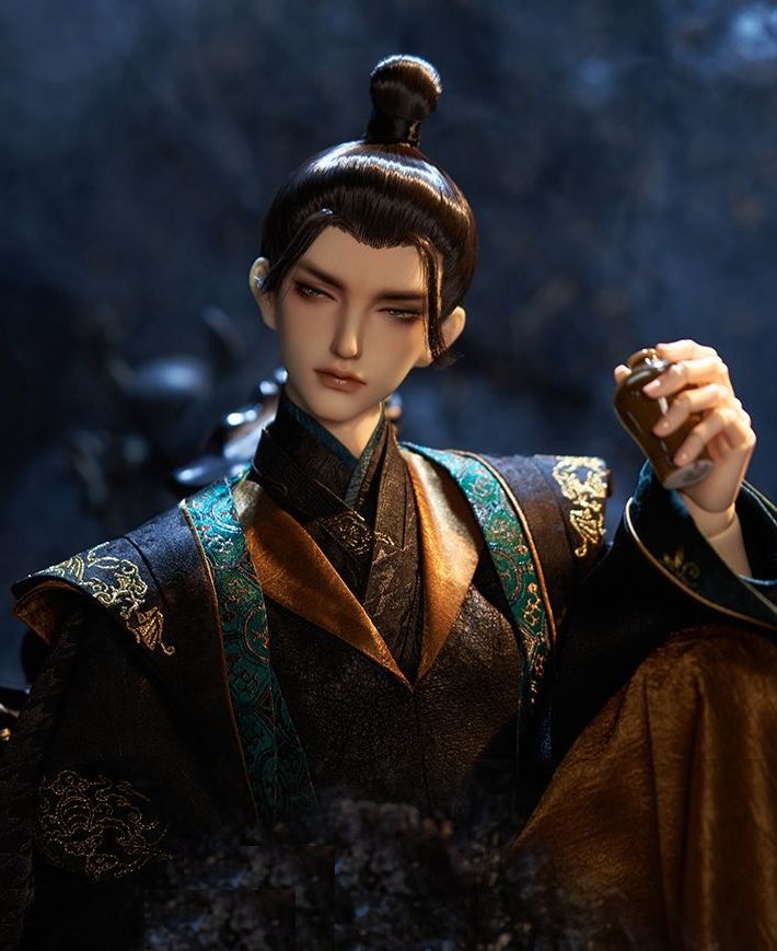 Zhuan Lun Wang | Preorder | DOLL