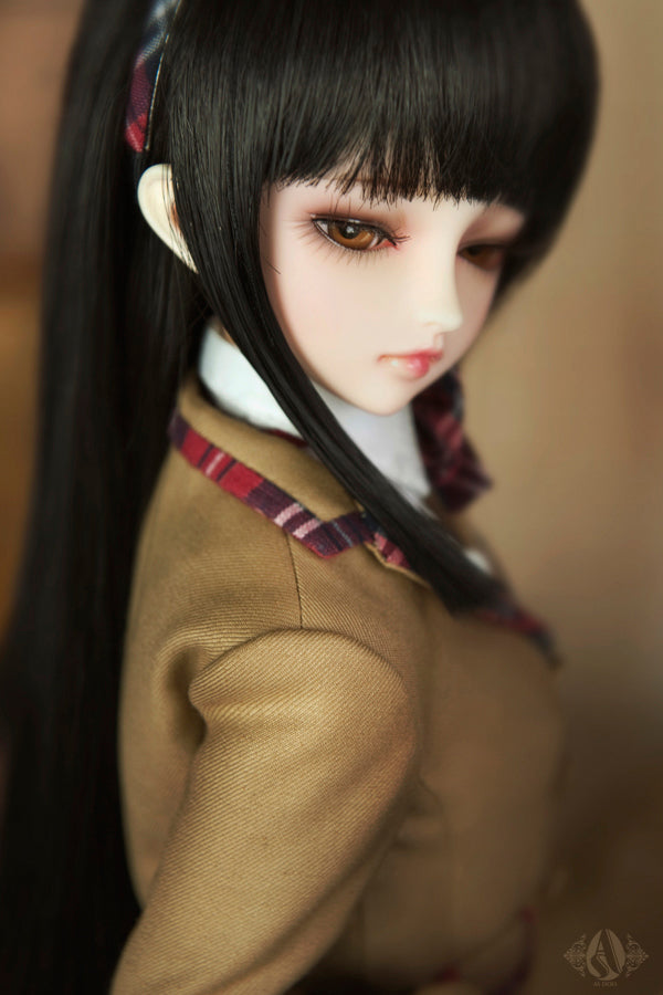 Sandra | Preorder | DOLL