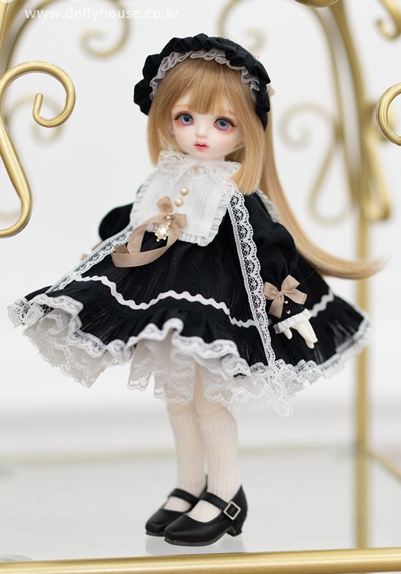 Chichi | Preorder | DOLL