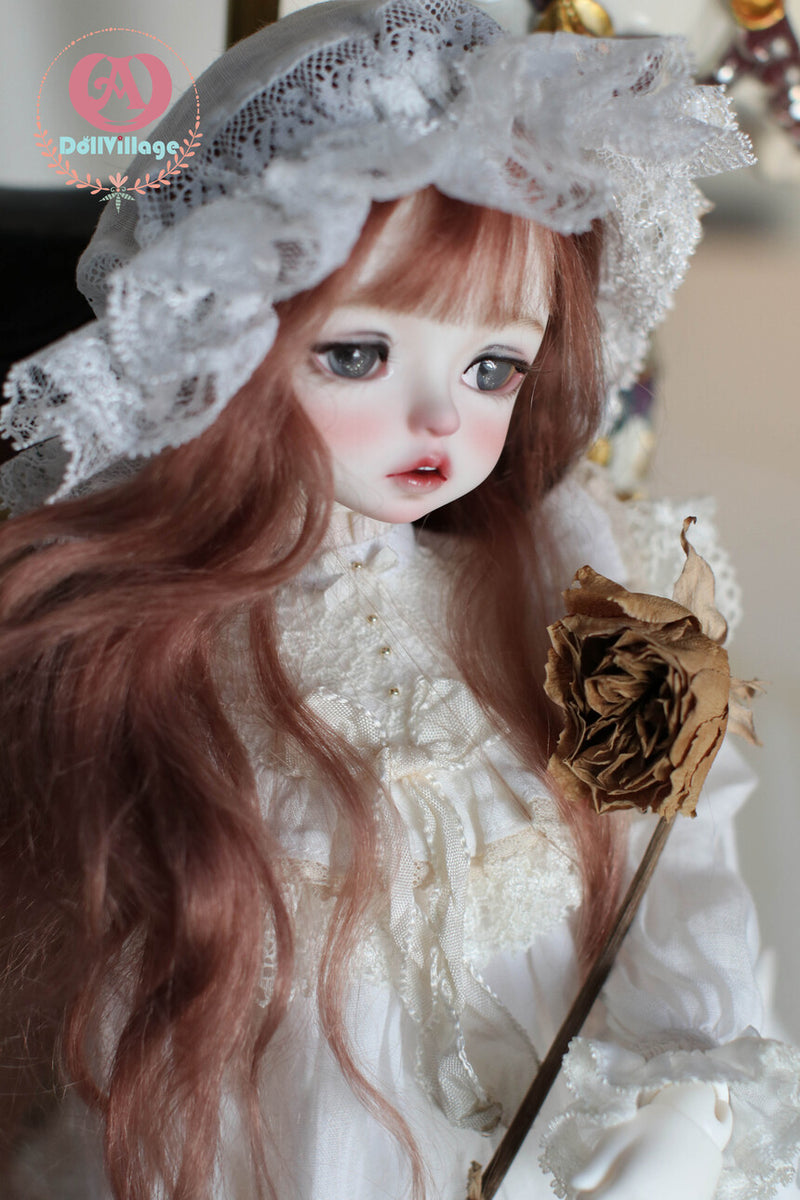 Mysterious-Lola | Preorder | DOLL