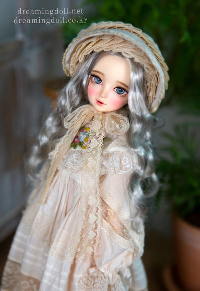 Sarah | Preorder | DOLL