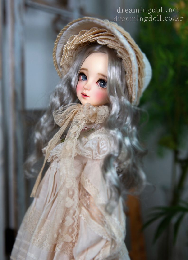 Sarah | Preorder | DOLL