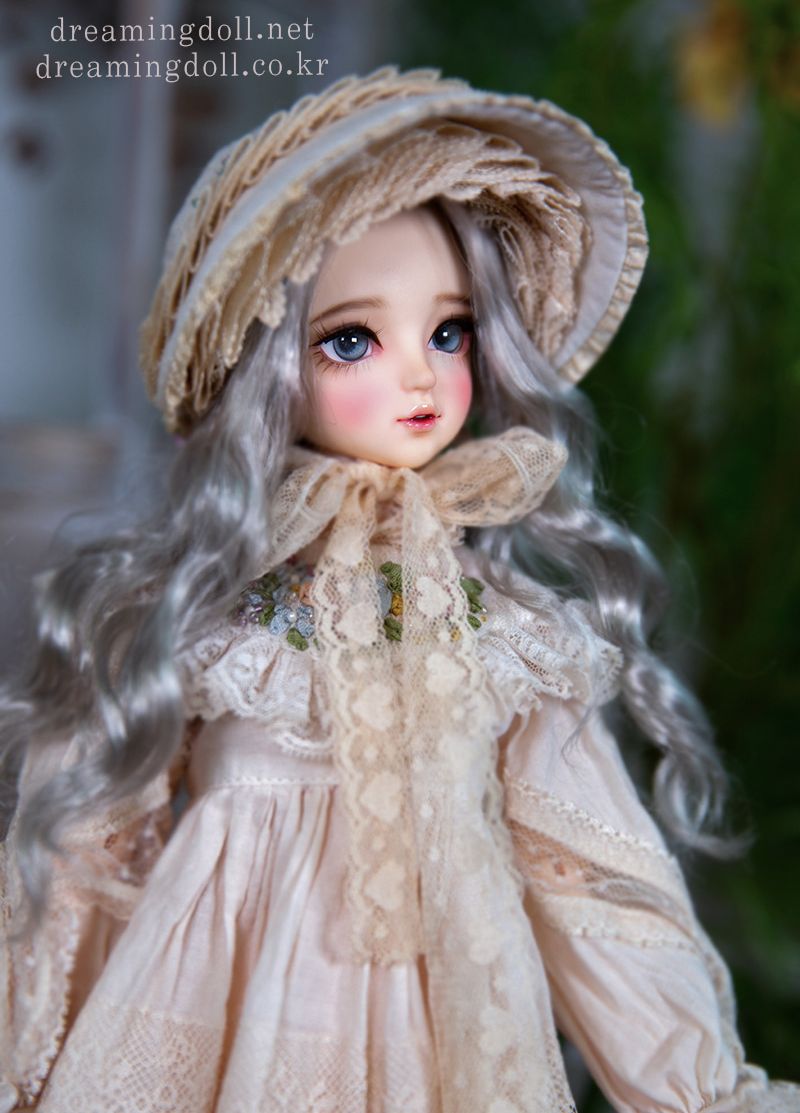 Sarah | Preorder | DOLL