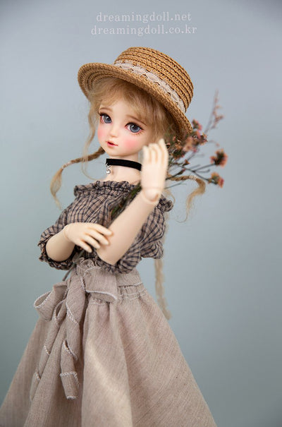 Sarah | Preorder | DOLL