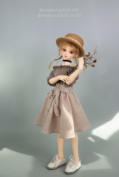 Sarah | Preorder | DOLL