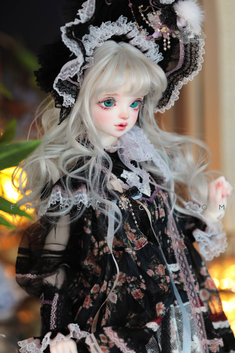 Amaryllis M: Antique Forest [Limited Time Offer] | Preorder | OUTFIT