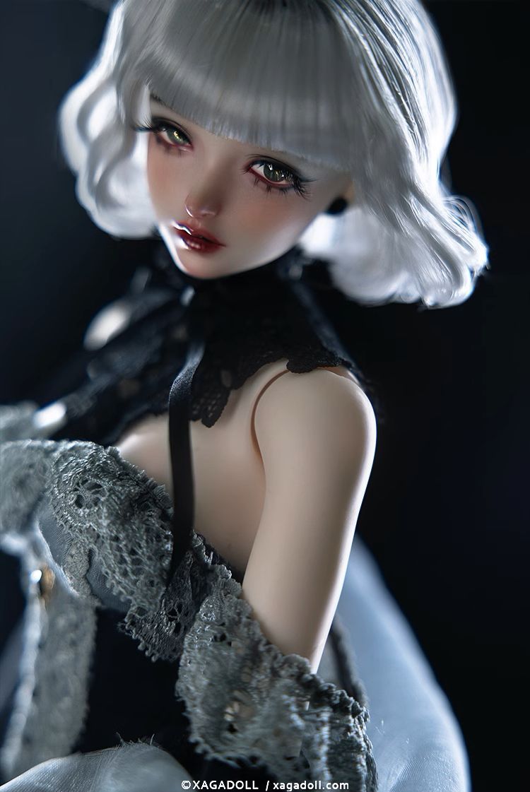 Liu Li | Preorder | DOLL