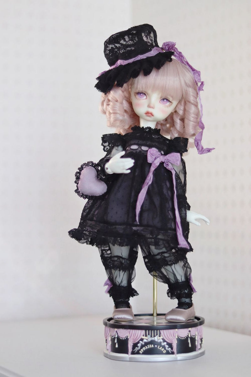 Doll Stand “Nocturne” Nutcracker (brown & black)-Small | Preorder | TOOL