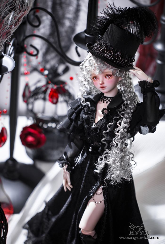 Hecate | PREORDER | DOLL