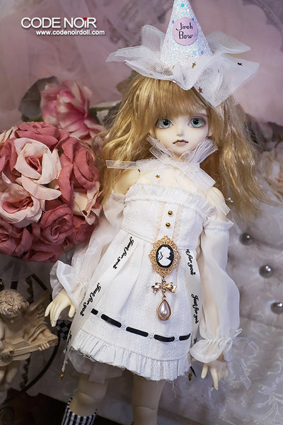 CMD000257 White Starry Pierrot [Limited Time] | PREORDER | OUTFIT