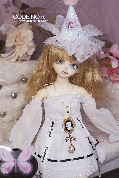 CMD000257 White Starry Pierrot [Limited Time] | PREORDER | OUTFIT