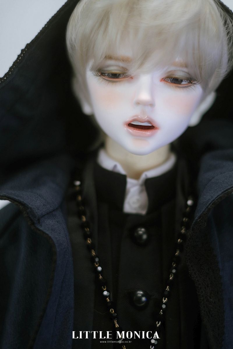 Gloomy Enrill Human [Limited Time] | PREORDER | DOLL