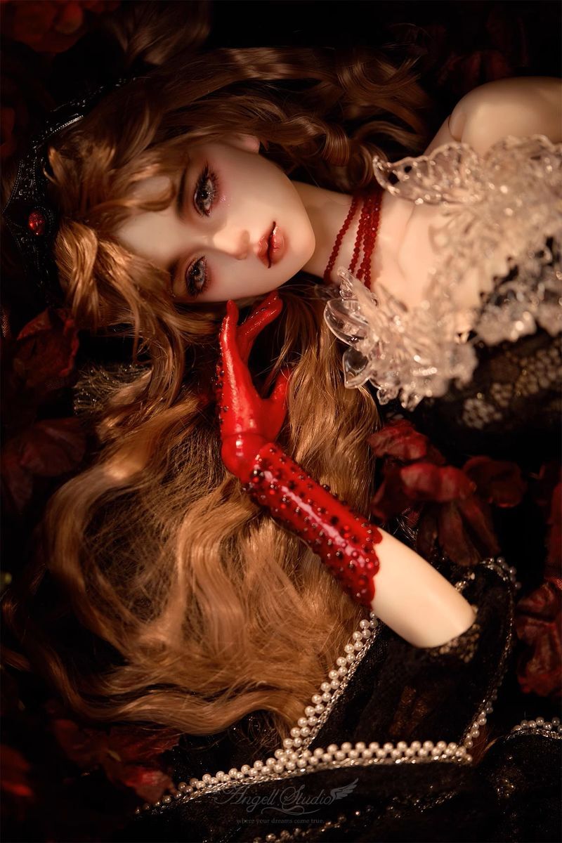 Lillian Night Visitor Ver. [Limited Time Only] | Preorder | DOLL