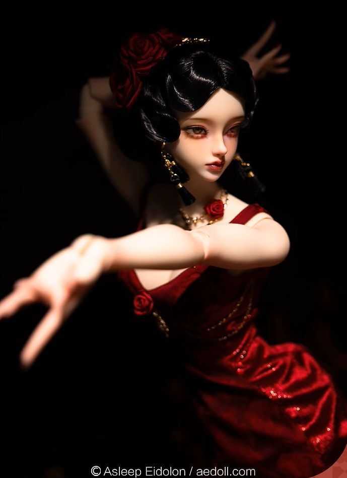 Elena | Preorder | DOLL
