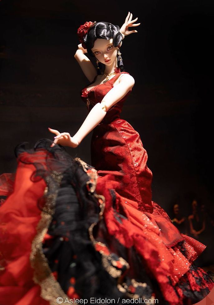 Elena | Preorder | DOLL