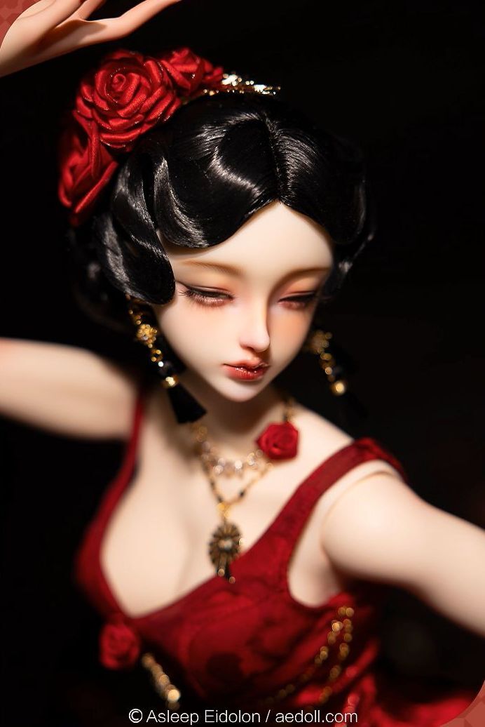 Elena | Preorder | DOLL