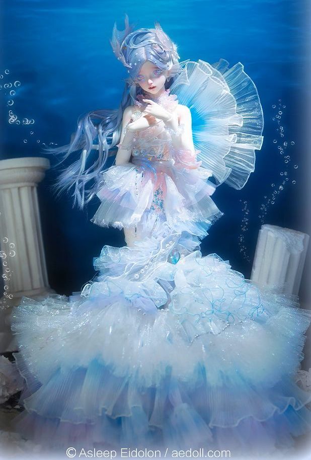 Iris | Preorder | DOLL