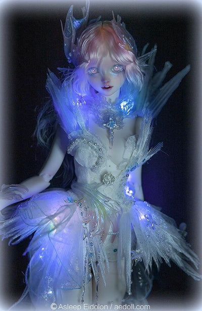 Iris | Preorder | DOLL