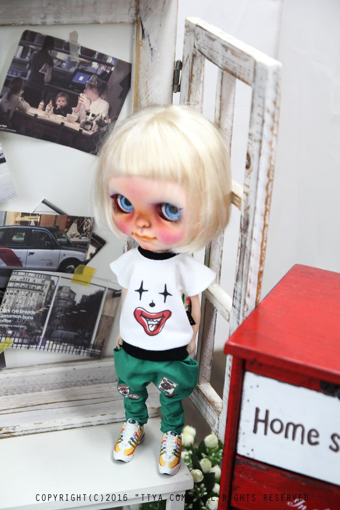 Blythe Pierrot T-shirts - Black | Item in Stock | OUTFIT