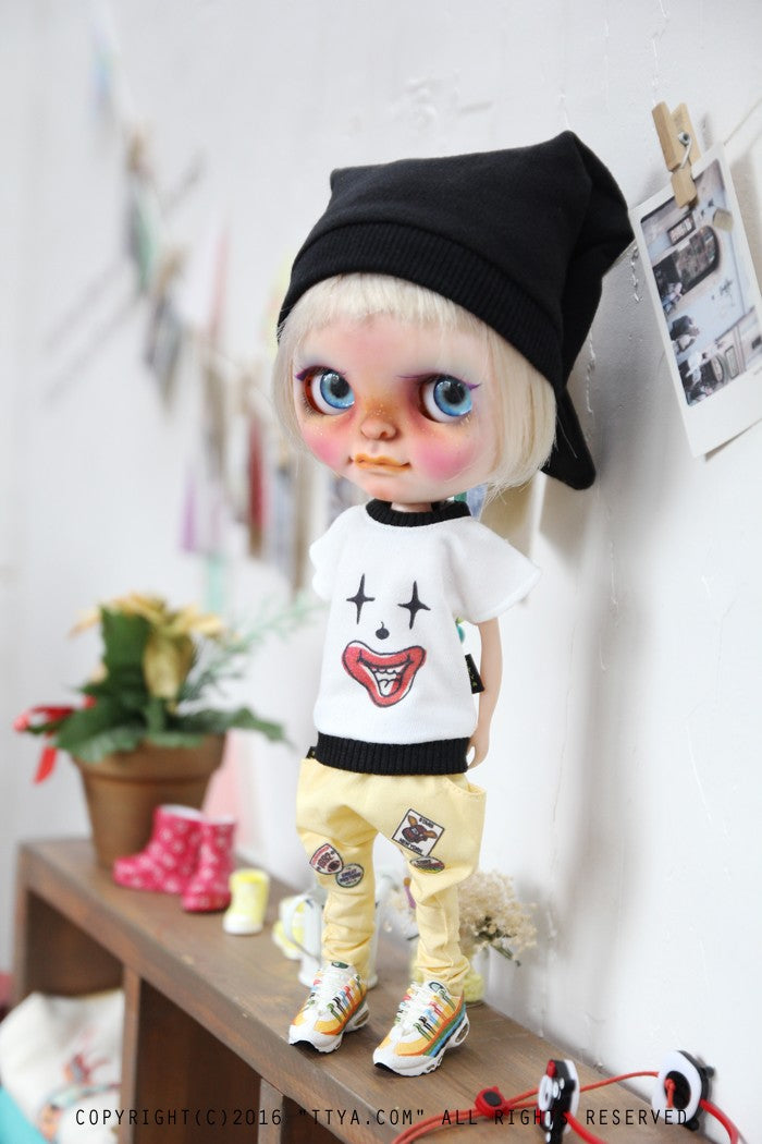 Blythe Pierrot T-shirts - Black | Item in Stock | OUTFIT