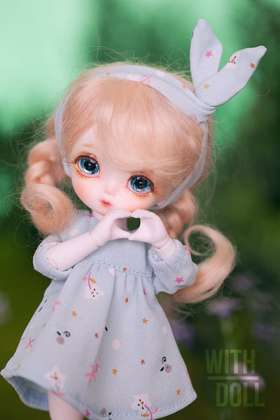 Vivian | Preorder | DOLL