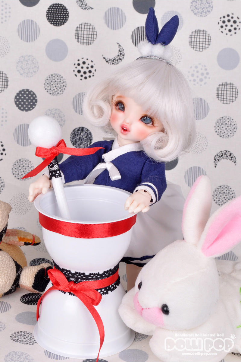 LUNA | Preorder | DOLL