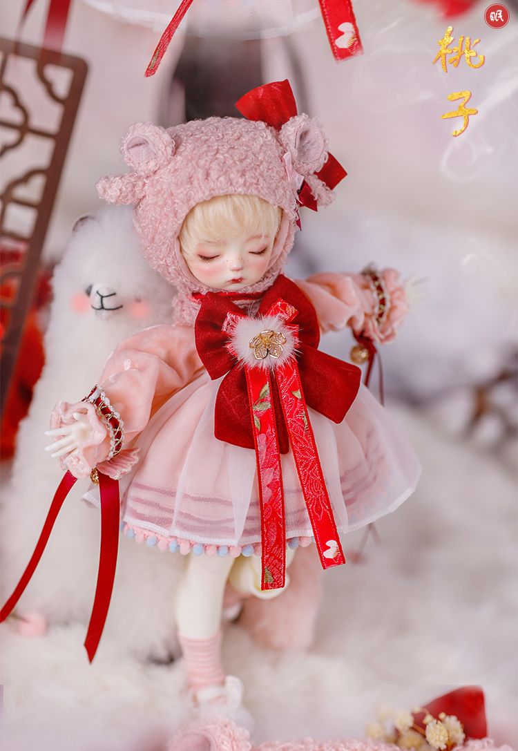 Sleeping Peach | Preorder | DOLL