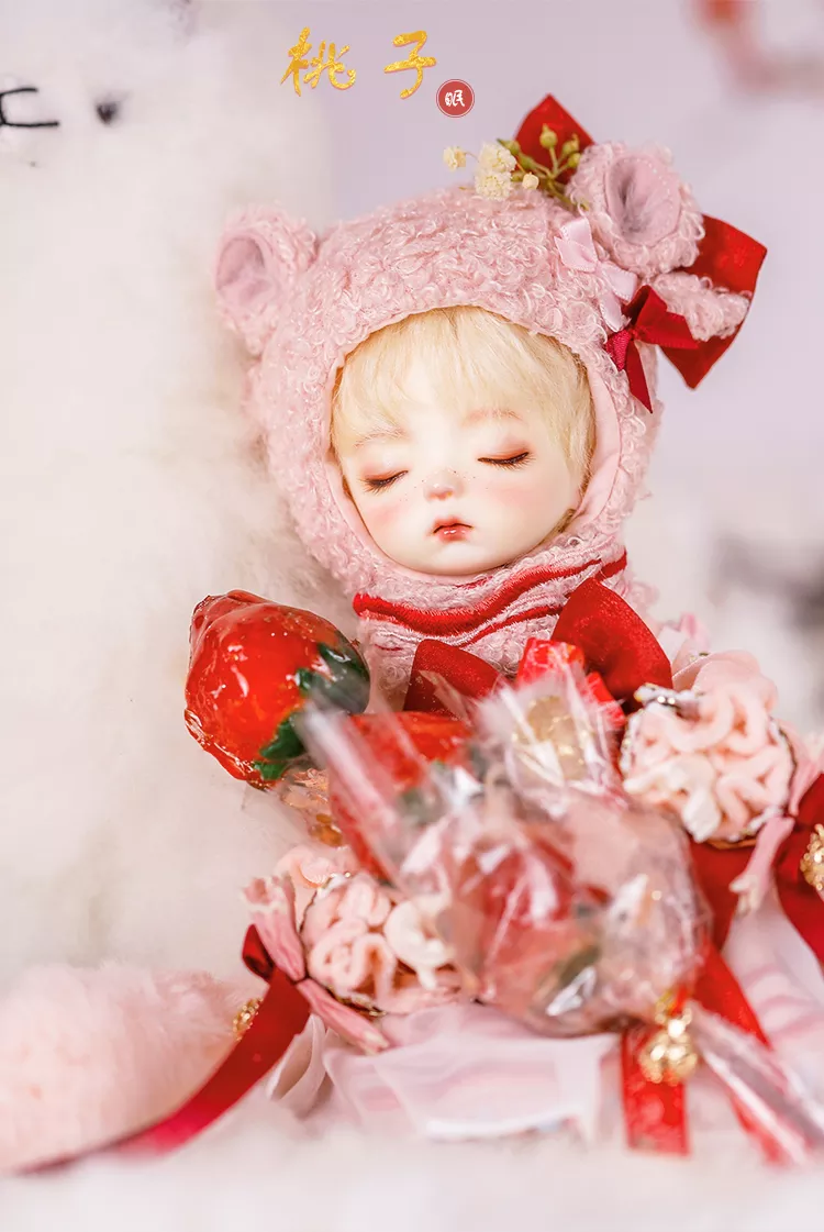 Sleeping Peach | Preorder | DOLL