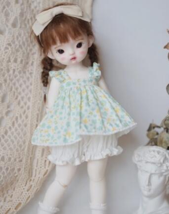 Suspender Skirt Suit Green flower | Item in Stock | OUTFIT