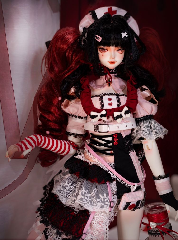 Er1trea, Combat Nurse | Preorder | DOLL