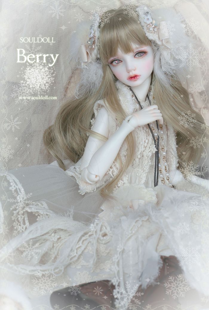 Berry | Preorder | DOLL