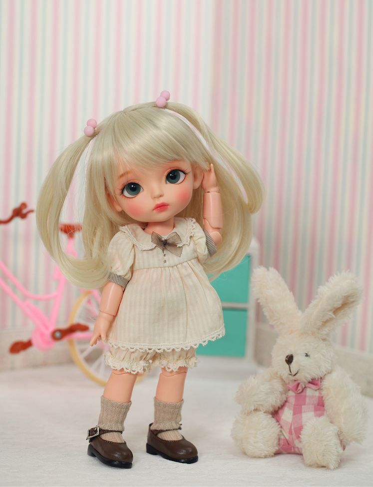 Lime Basic ver. Happy | Preorder | DOLL