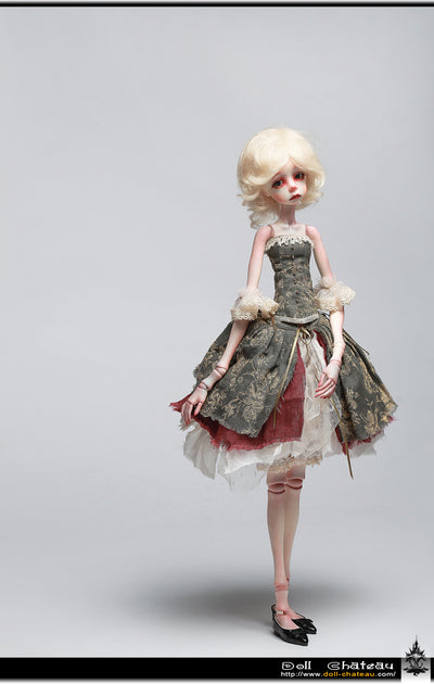 Susan | Preorder | DOLL