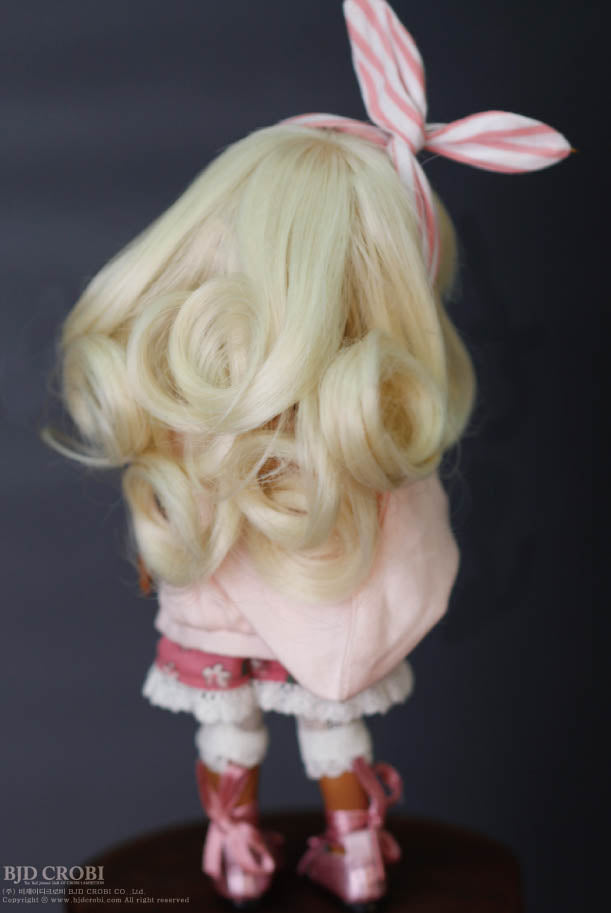 CRWT-99 (Milky Blond) | Item in Stock | WIG