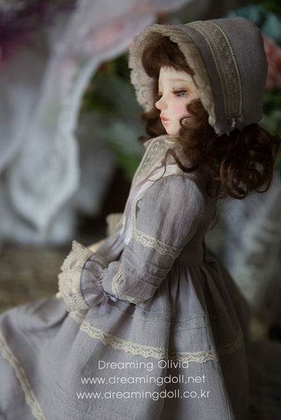 Dreaming Olivia | Preorder | DOLL