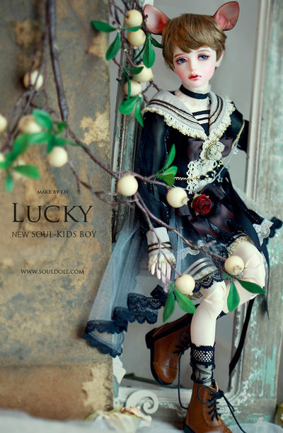 Lucky | Preorder | DOLL