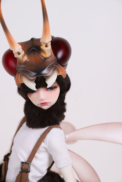 Yunior Bee Ver. | Preorder | DOLL