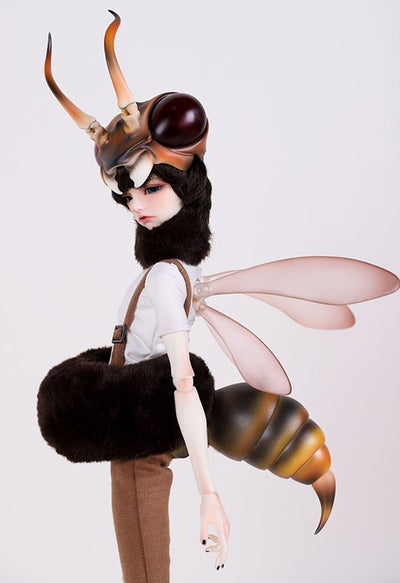 Yunior Bee Ver. | Preorder | DOLL