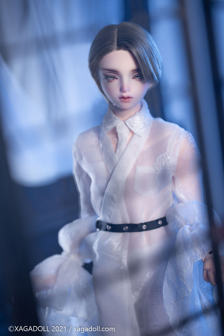 Yi Bai | Preorder | DOLL