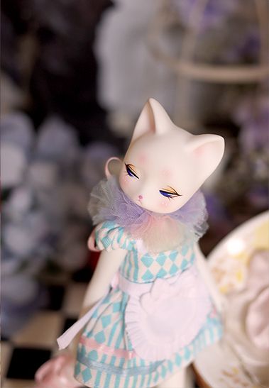 Mariko Cat (white_ blue eyes) [Limited Quantity] | Preorder | DOLL