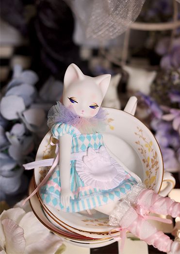 Mariko Cat (white_ blue eyes) [Limited Quantity] | Preorder | DOLL