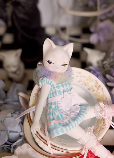 Mariko Cat (white_ blue eyes) [Limited Quantity] | Preorder | DOLL