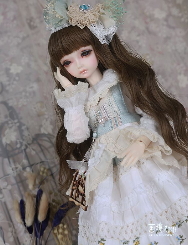 Flavia | Preorder | DOLL